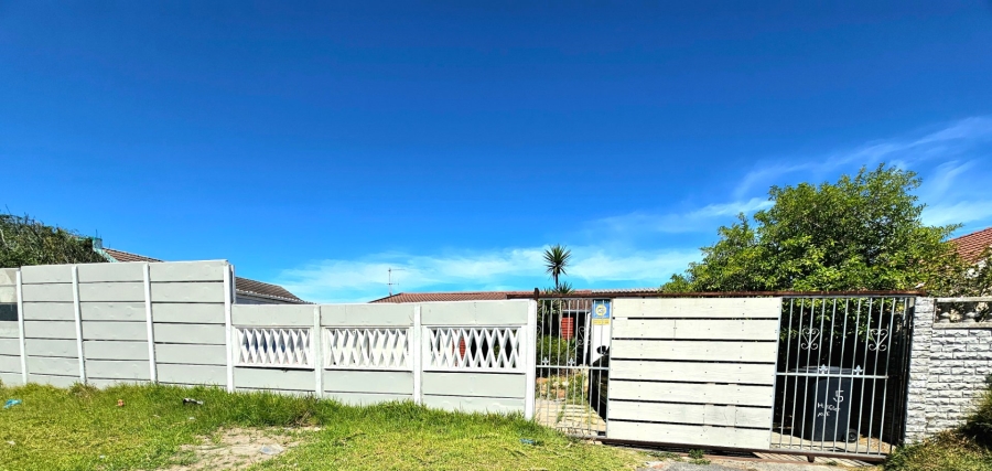3 Bedroom Property for Sale in Lotus River Western Cape